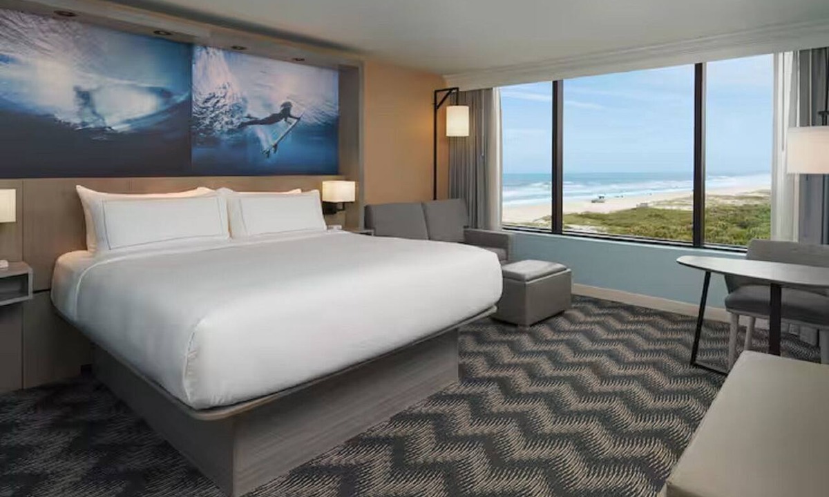 Cocoa Beach Hotel | Surfside Splendor | Onsite Pool + Beach Access | Close to Cocoa Beach