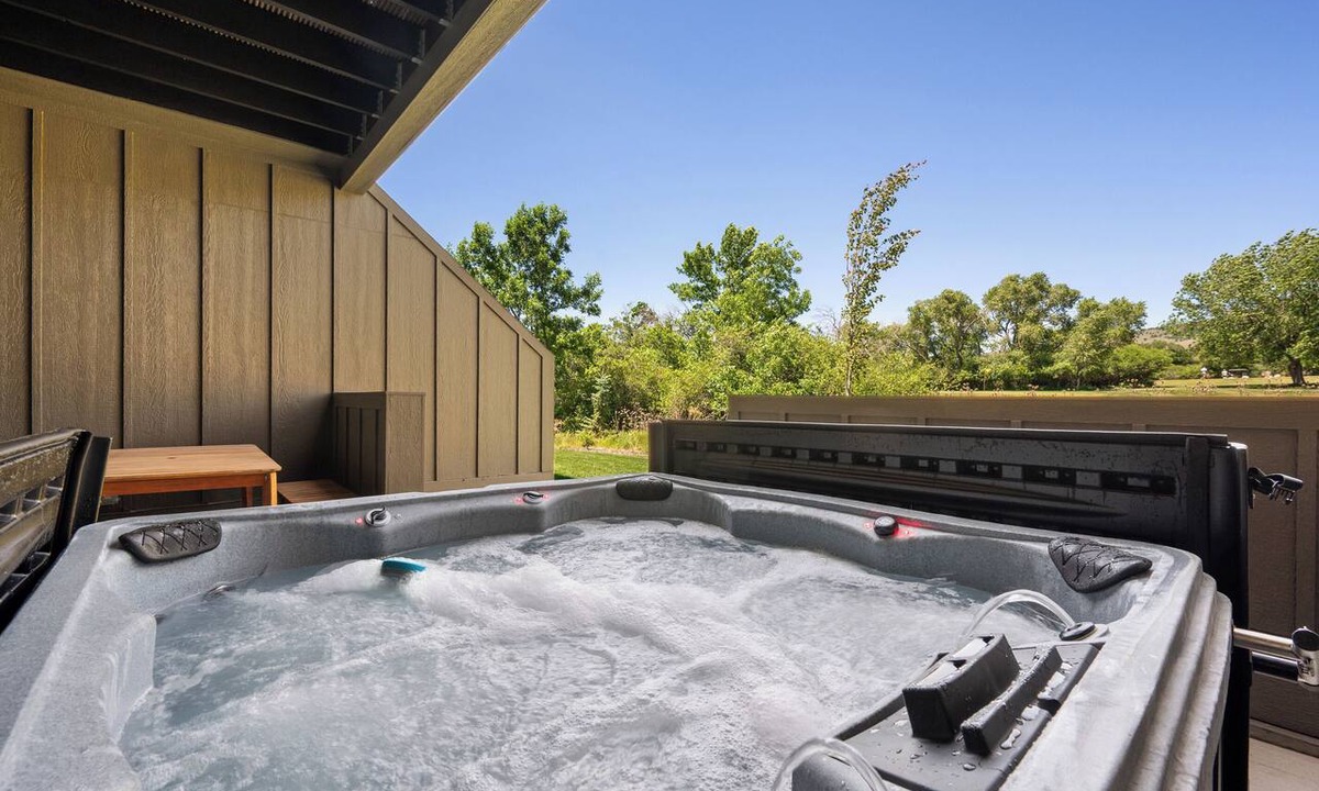 Wolf Creek Condo | Tee & Ski Pt B103 |Ski Retreat |Mtn Views |Hot Tub
