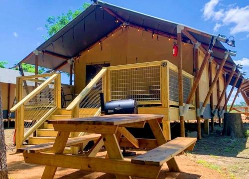 Sutherland Springs Other | Texas Safari Tent Rental, Perfect for Escapes to Nature in Cibolo