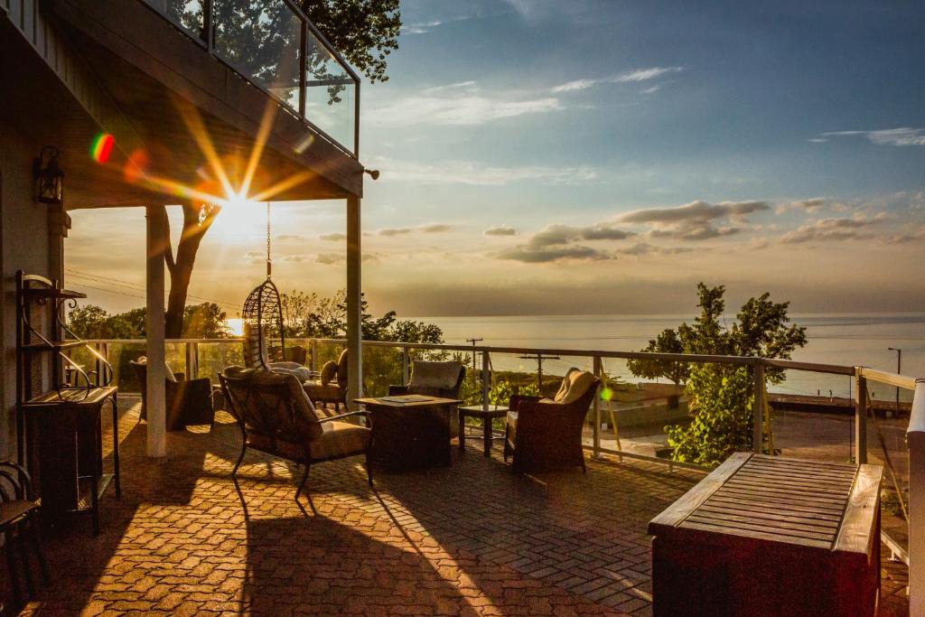 Miller Beach House | The Addition Smart Home with direct IN Dunes National Park Beach access