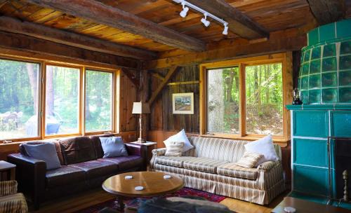 La Peche House | The Barn - A Unique Gathering Place