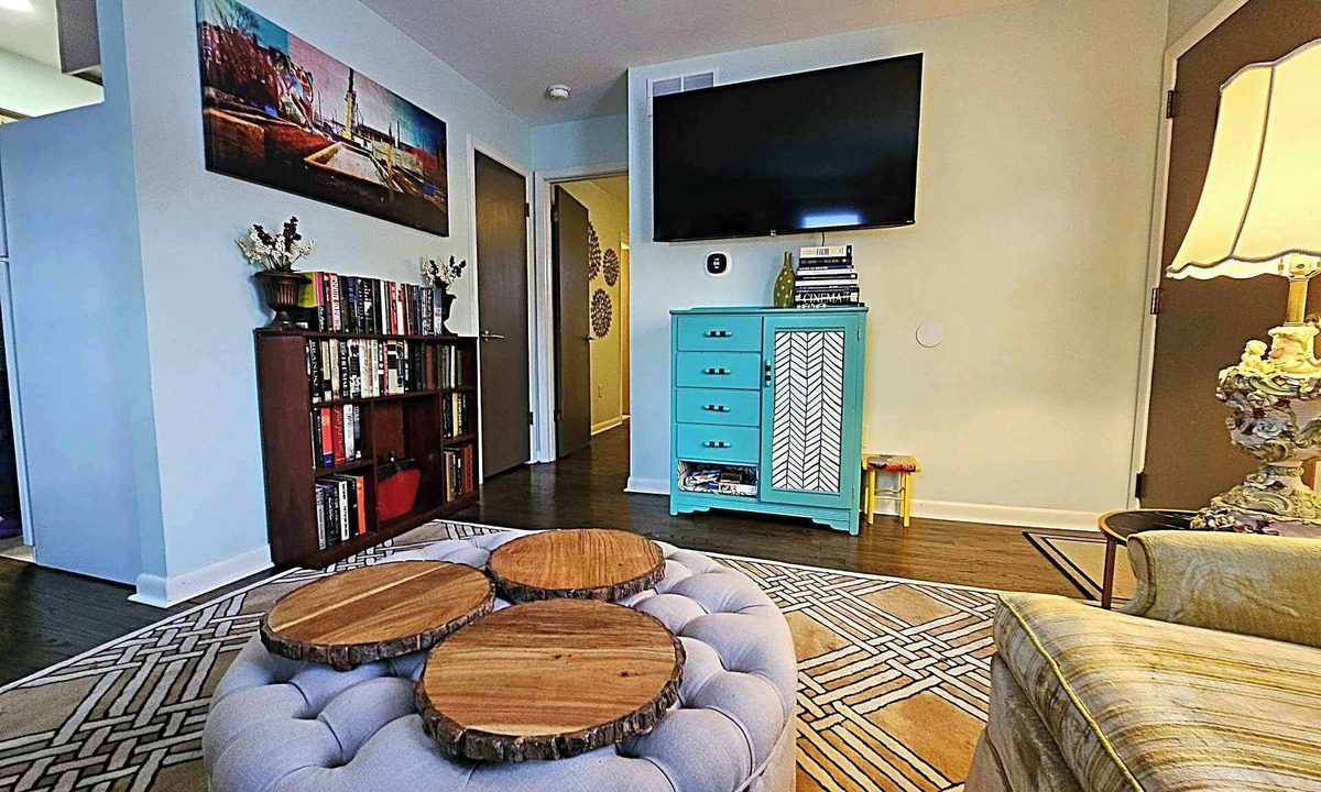 Dayton Apartment | The Castro