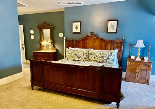 Guthrie Bed & Breakfast | The Cleveland Room at The Judges Chamber