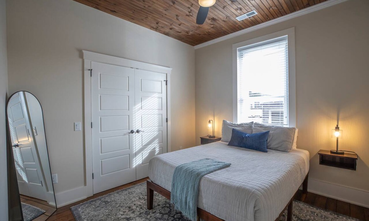 Floyd Apartment | The Farmer’s Supply-Unit 204 in Historic Downtown Floyd