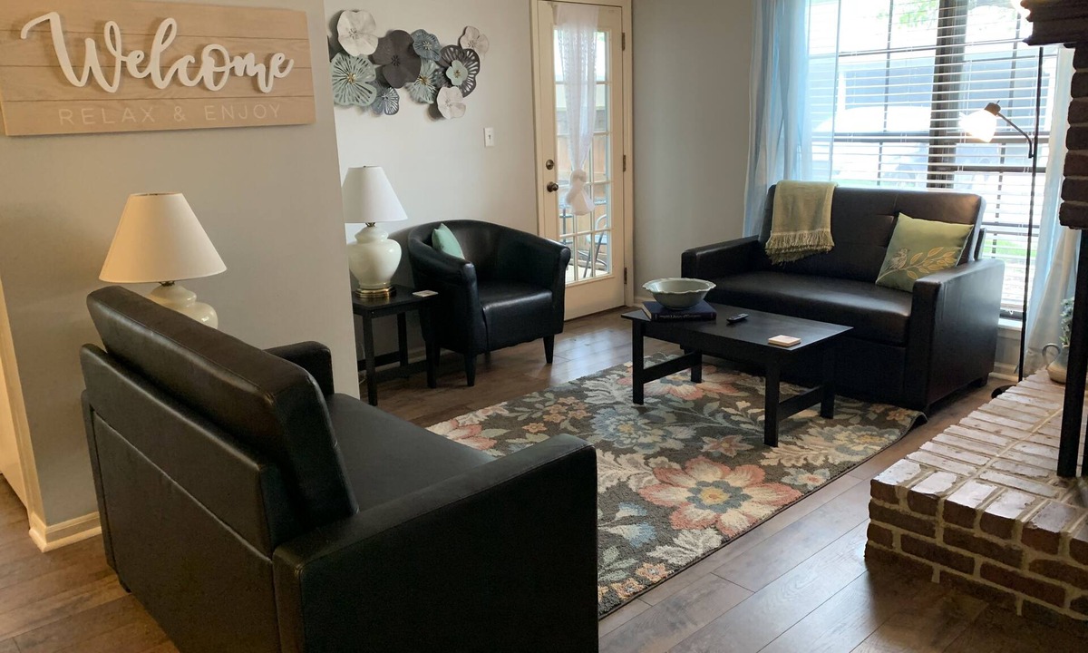 Shawnee Condo | The KC Retreat: 20 Minutes from the World Cup