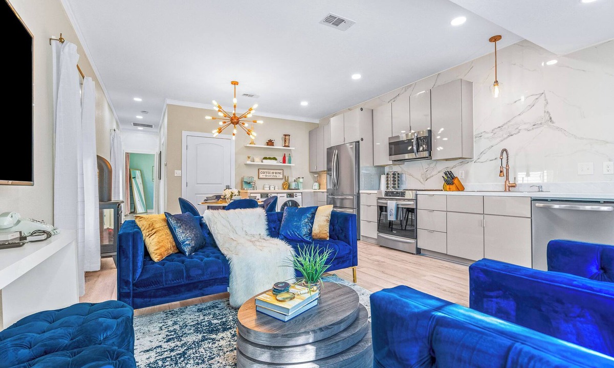 Downtown Cottage | The Sapphire Downtown, Pensacola's Hidden Gem. Two bedroom historic cottage