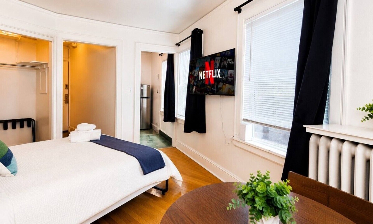 Broadway Condo | The Studio at Hotel Olive | Capitol Hill