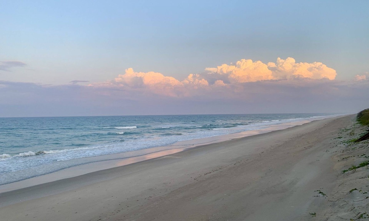 Melbourne Beach House | The Surf HousenSingle Family Home - Deeded Beach Access