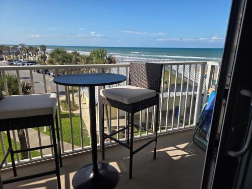 Lenox Park Apartment | The Surf Shack