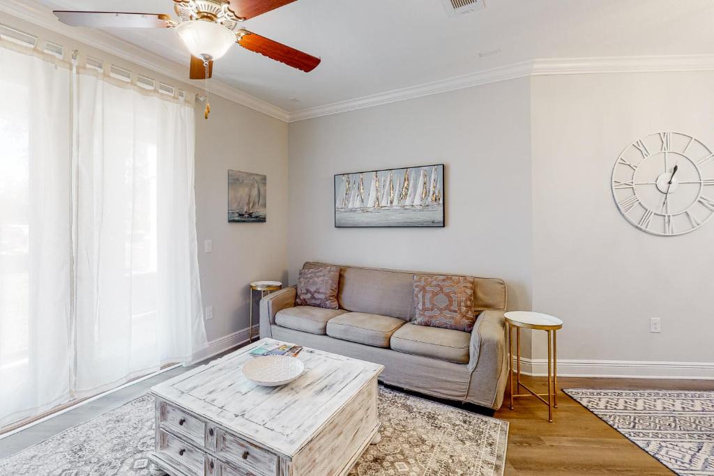 Navarre House | The Turtle Shell