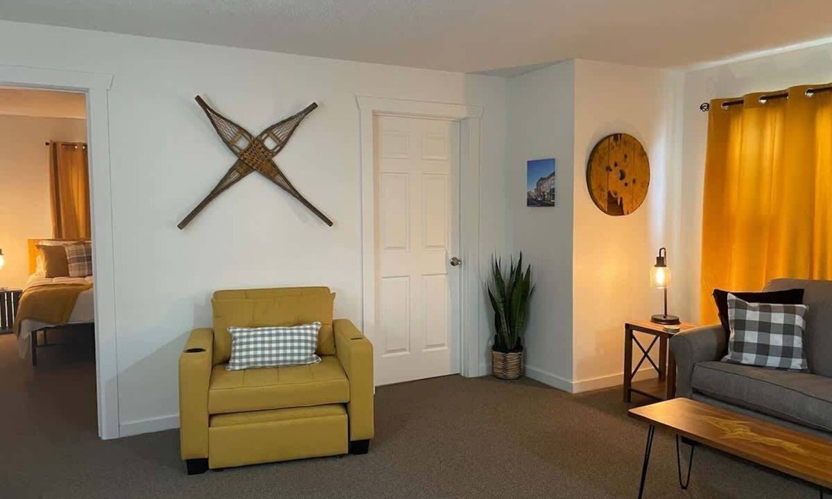 Ironwood Condo | Trailhead Loft | Sunny 2BR | ATV & Hiking Trails