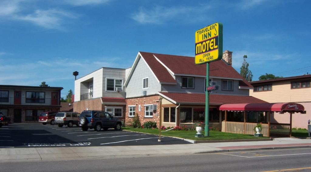 Eagle River Hotel | Travelers Inn Motel