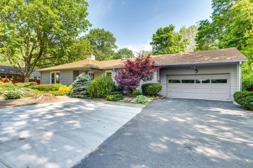Indianapolis House | Tree-Lined Indianapolis Home ~ 10 Mi to Downtown!