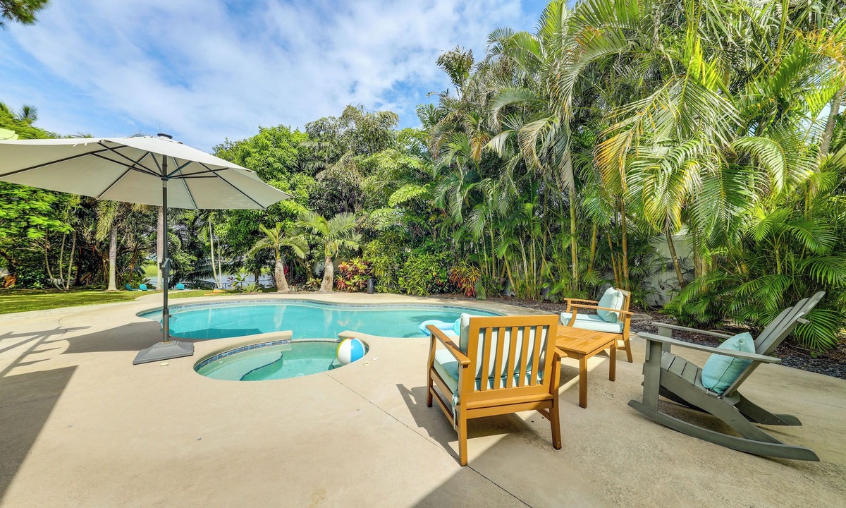 Stuart Cottage | Tropical Pool Oasis on 1/4 Acre by Downtown Stuart