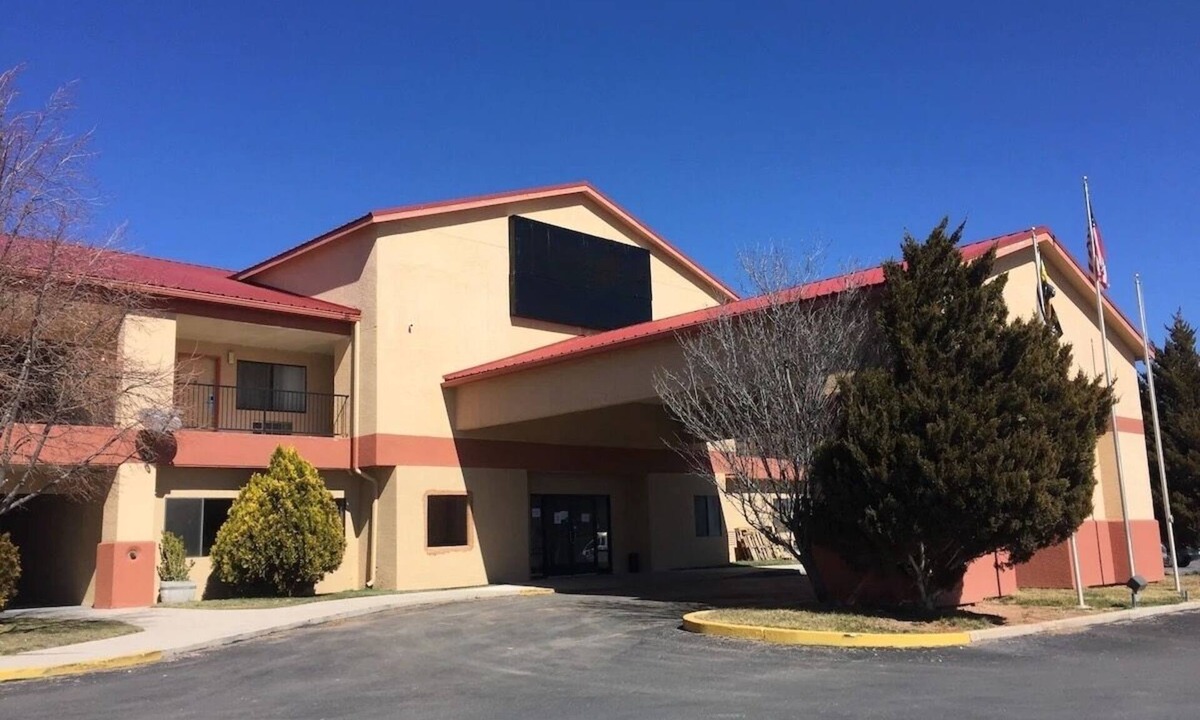 St. Michaels Hotel | Two Double Beds Room with Red Rock Views | Pet-Friendly | Free Hot Breakfast