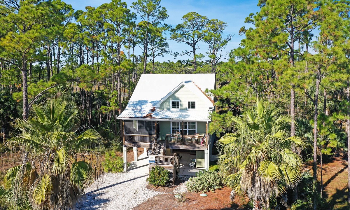 Port St. Joe House | Unique custom cottage with Lagoon View, Near Indian Pass Raw Bar, Community Pool