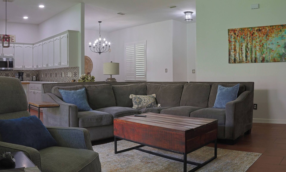 Pharr House | Updated Charming Casa 3-bedroom house gated community in Pharr/Mcallen area