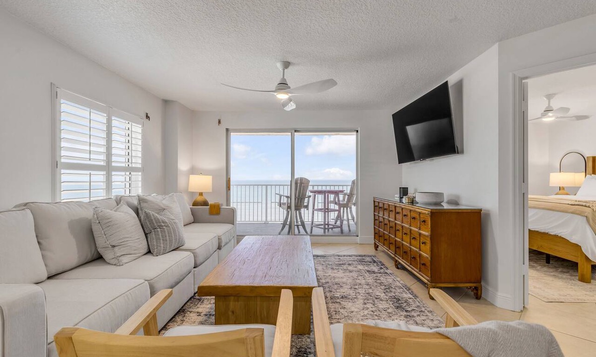 Seawinds Condo Condo | Updated direct oceanfront corner 2/2 with stunning beach views, a heated pool, and parking garage