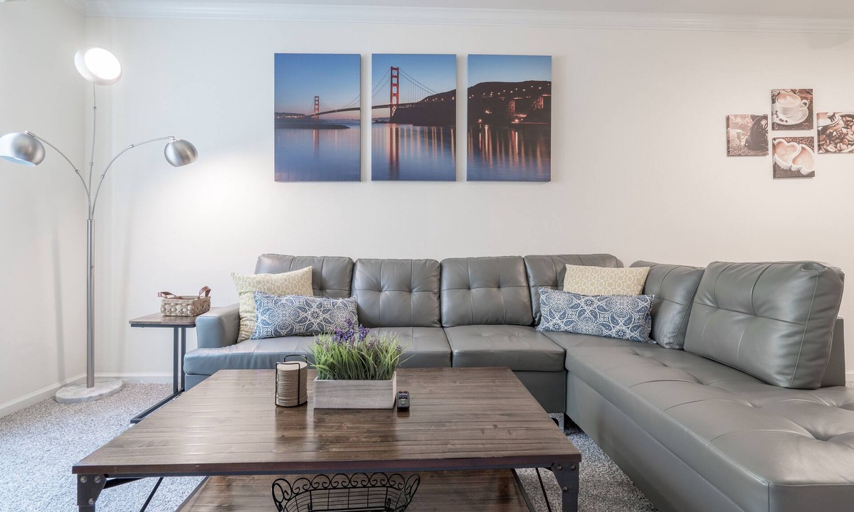 Magliocco - Huff Condo | Updated & Gated Silicon Valley 1BR Condo! AC+Parking+Washer+Dryer by Santana Row