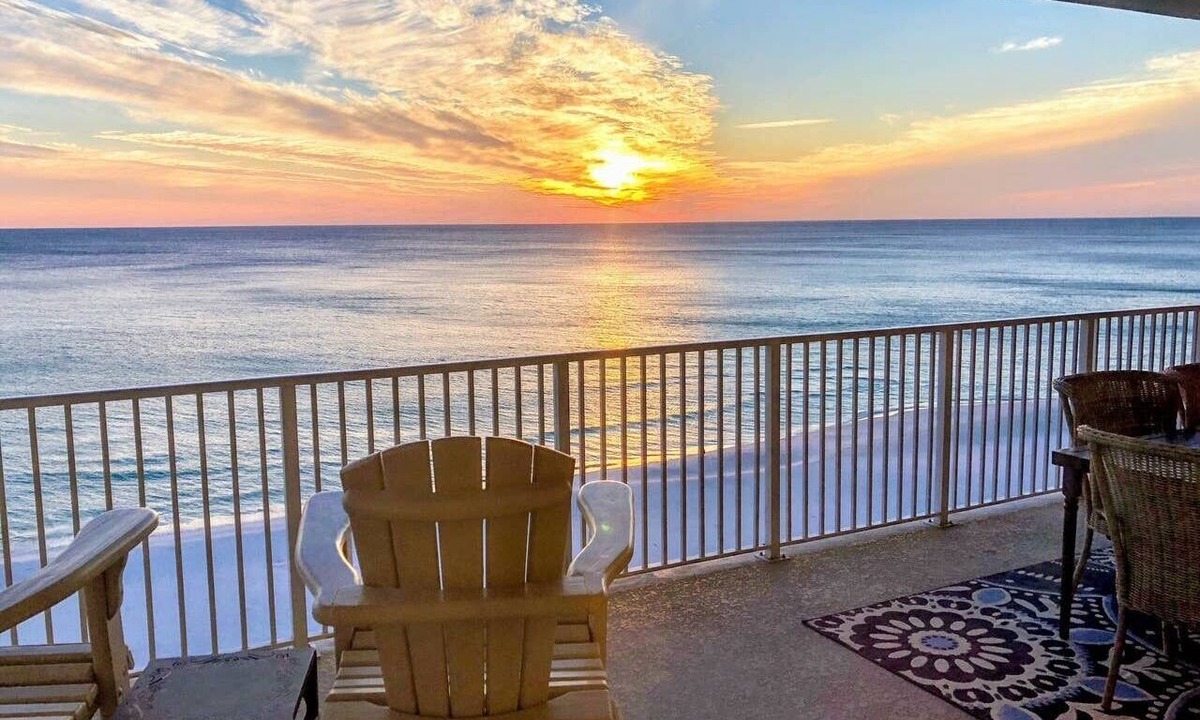 Long Beach Condo | Updated luxury oceanfront - spacious sunset deck