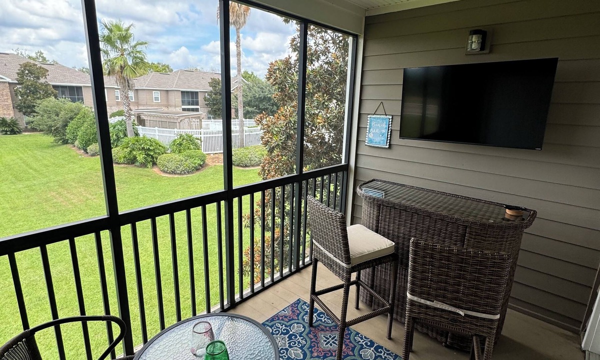 Foley Condo | Upgraded condo close to Beach