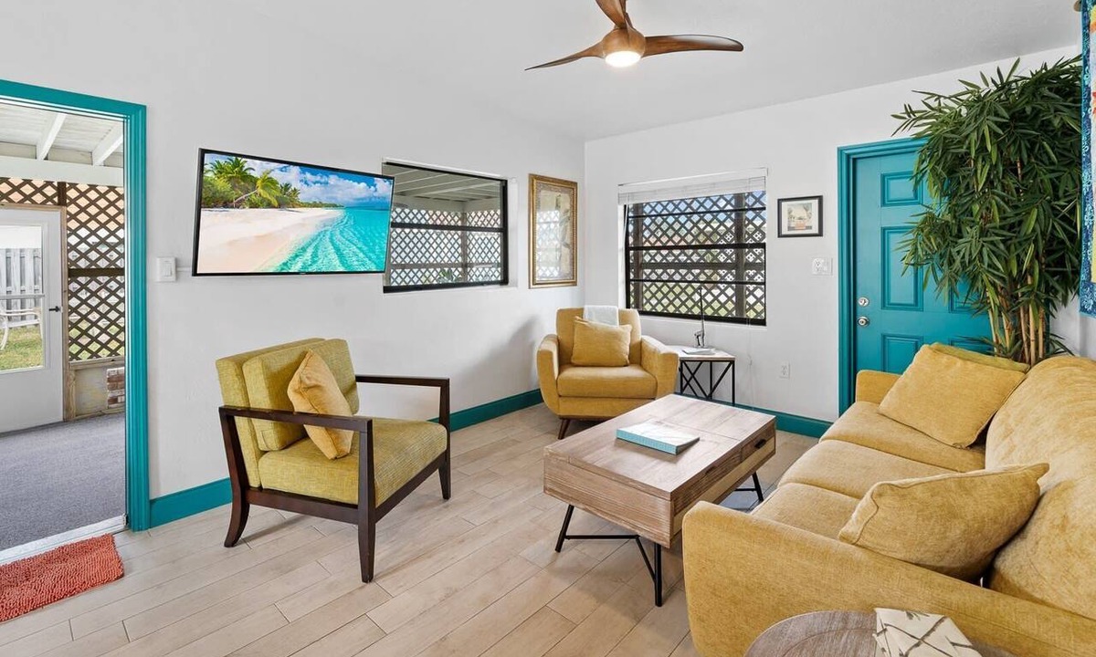 Cocoa Beach Apartment | Uptown Cottage - Walking Distance to all Downtown!