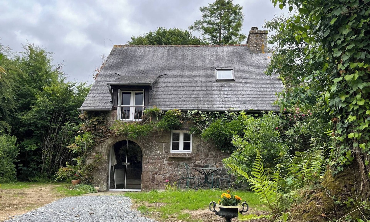 Bazouges-la-Perouse House | Vacation Rental Near Mont-Saint-Michel