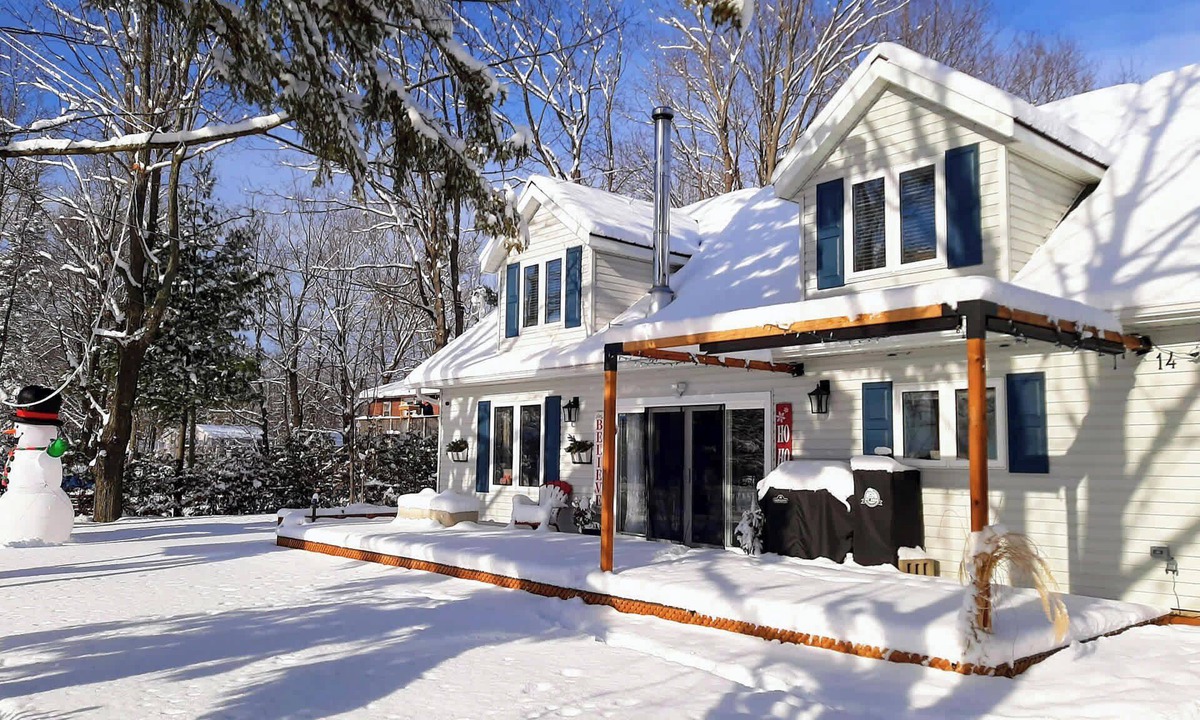 Victoria Harbour House | Victoria Harbour Cottage, Georgian Bay