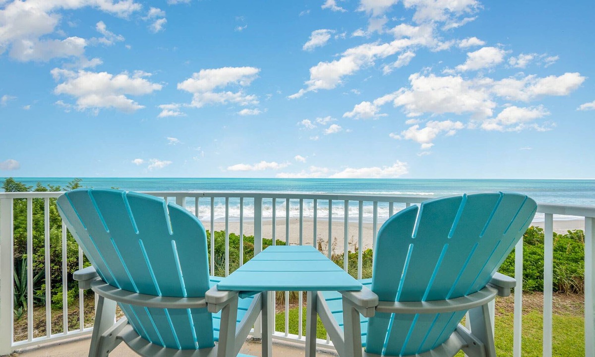 Indialantic Condo | Villa Riviera Direct Oceanfront, Private balcony/Beach, Heated Pool