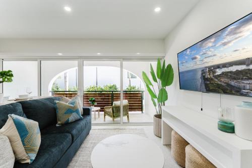 Boca Raton Apartment | Villa Verde - Boca Pool & Beach Walk