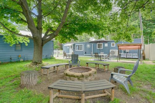 Caseville House | Walk to Lake Huron: Pet-Friendly Caseville Cottage