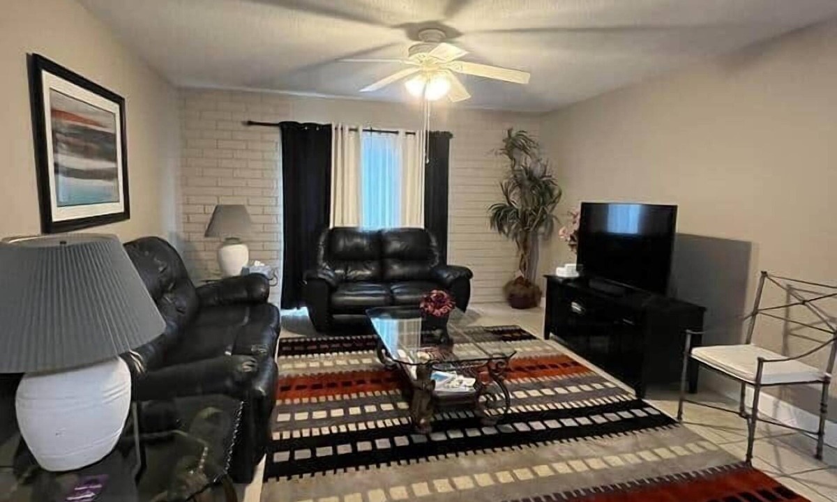 Gainesville Apartment | Walk to Shands, VA, UF (2)