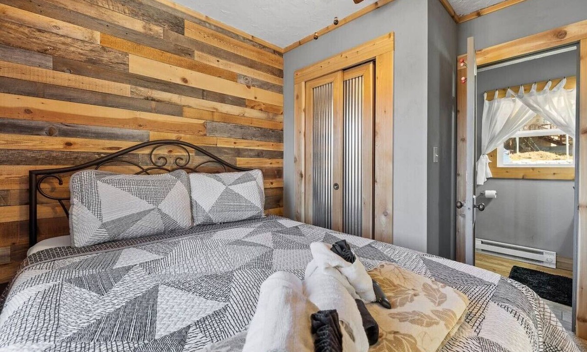 Deadwood House | Walsh's Studio Cabin