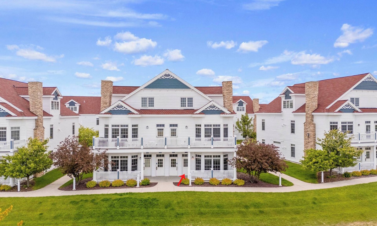 Sheboygan Villa | Wandering Waves | Beachfront Lake Michigan Stay!