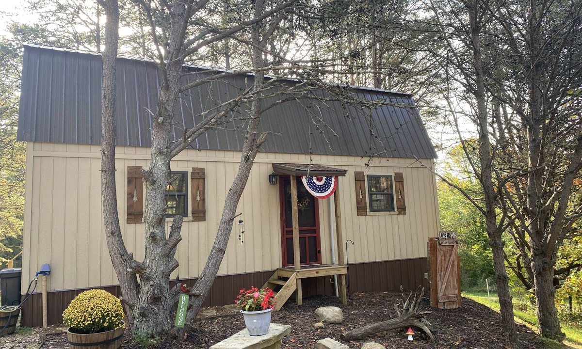 Carbon Hill Cabin | Waterfront Cabin Retreat