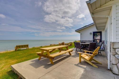 Port Hope House | Waterfront Lake Huron Getaway w/Private Beach