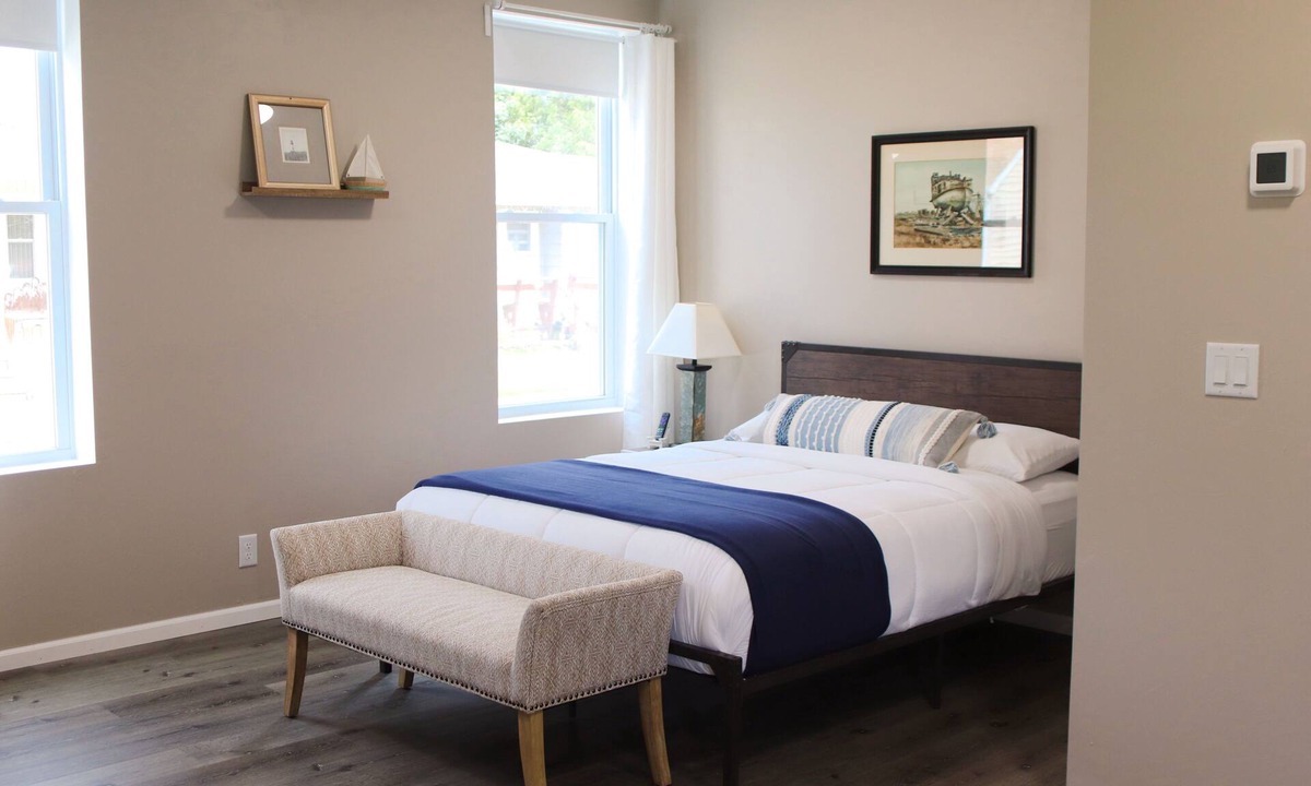 Algoma Apartment | Waterfront view only 2 bedroom hotel style unit in amazing Algoma WiFi, AC