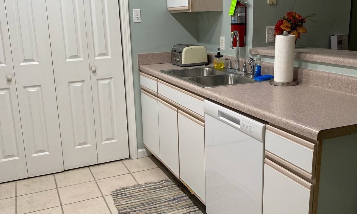 Gautier Condo | Welcome to Steve & Tracie’s Gulf Retreat!