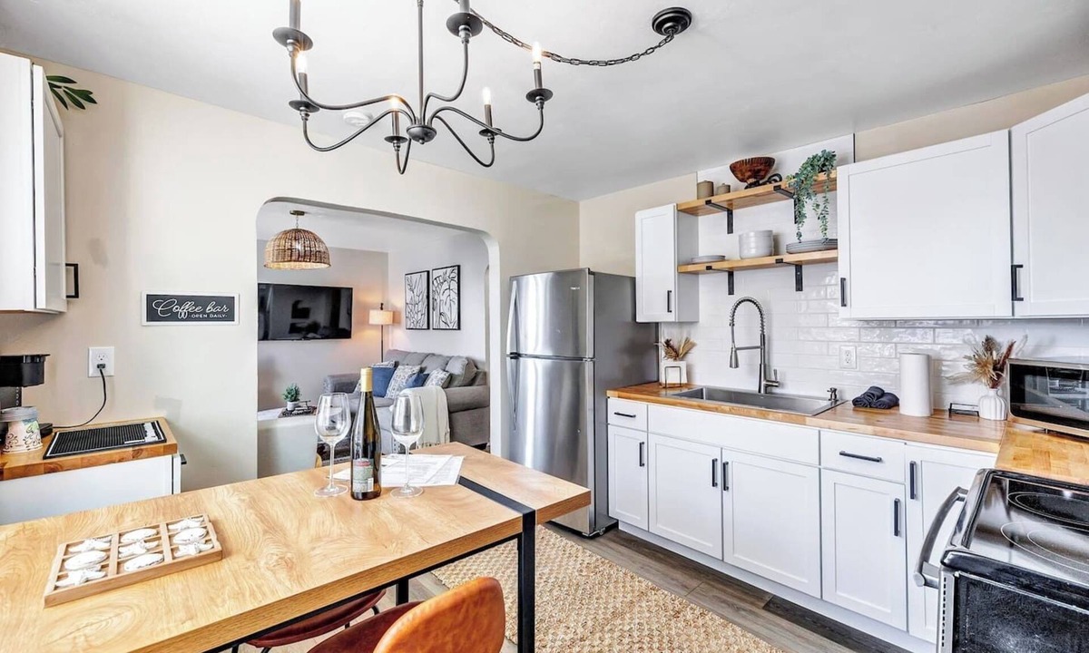 Algoma Apartment | Welcome to The Steele Magnolia! Completely renovated 2 bed/1ba plus bonus pull out couch. We are located directly across the street from Von Stiehl Winery and are just a few minutes walk to Crescent Beach!