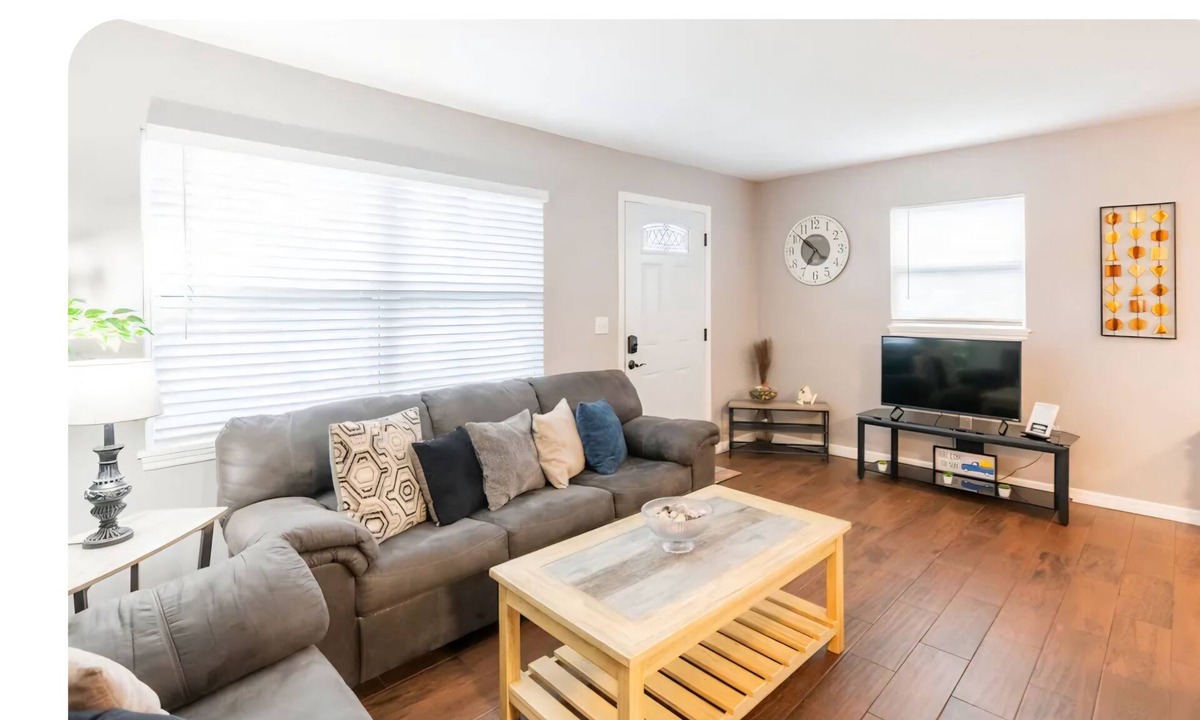 Cocoa House | Welcoming home with everything you need in Cocoa - 2 bedrooms