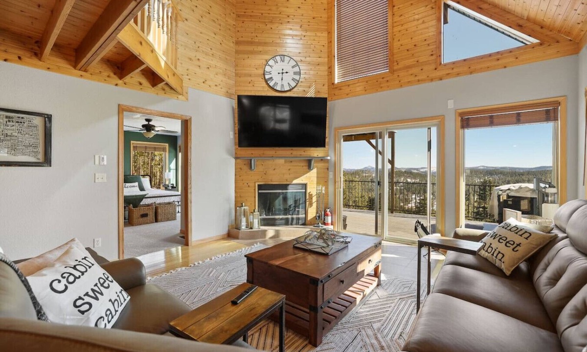 Lead Cabin | Whiskey Ridge – Cozy Log Cabin Retreat in the Black Hills
