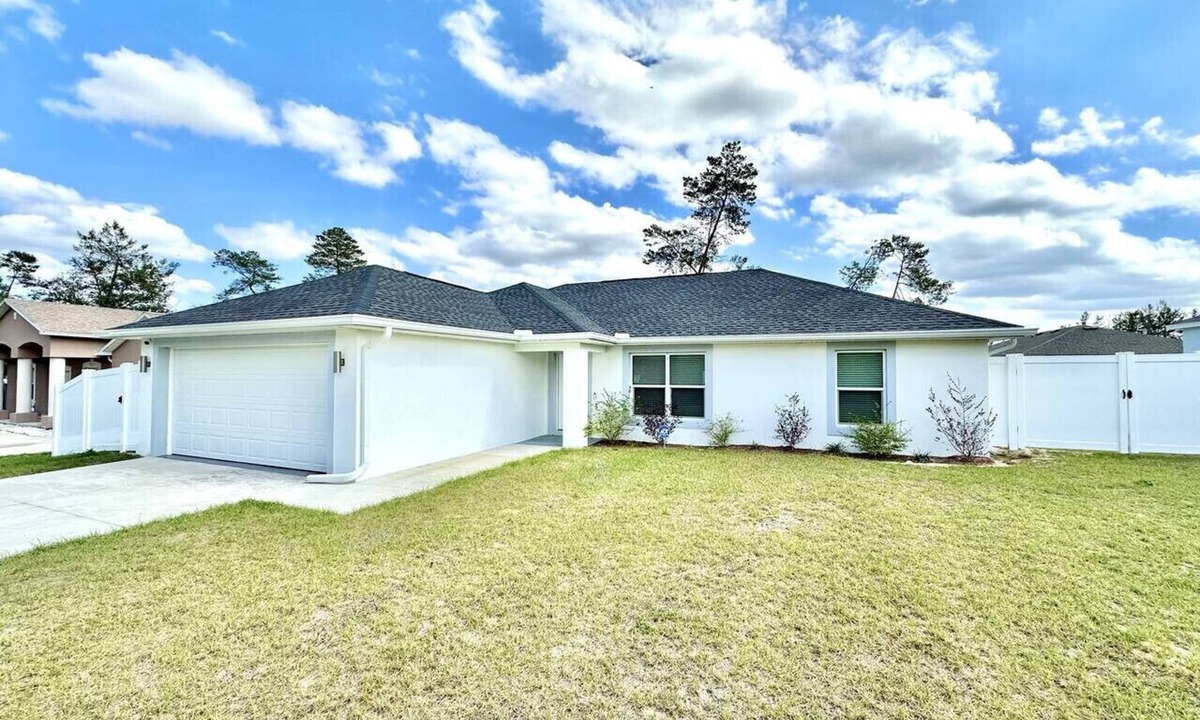 Ocala House | White Oak - Spacious, Clean, and Comfy!