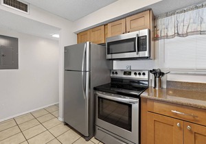 Oceanfront 2BR Condo w/Private Balcony at Paradise Beach Club, Unit 341