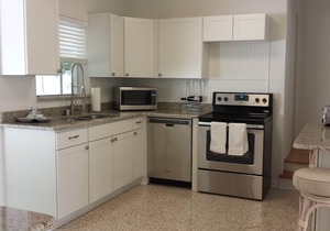 Pet Friendly.Walk to Pass-a-Grille Beach from Vina Del Mar private pool home