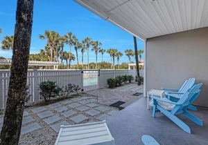 Poolside Paradise - Gulf Place Caribbean