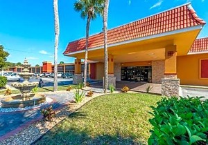 Quality Inn and Suites Riverfront