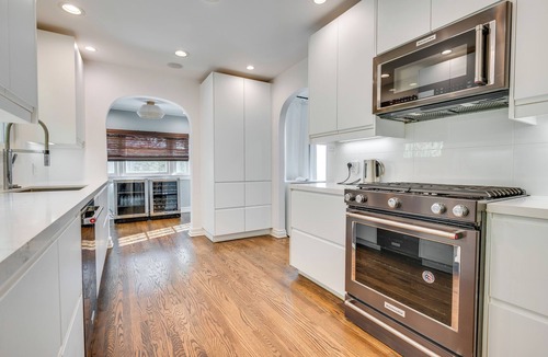 Melrose House | 1 Block to Melrose Ave! Bright Home w/Pool