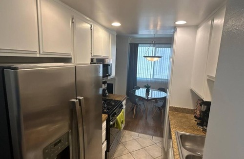 Beverly Hills Hotel | 1 BR Oasis Beverly Hills, Parking, Pool, & Fitness