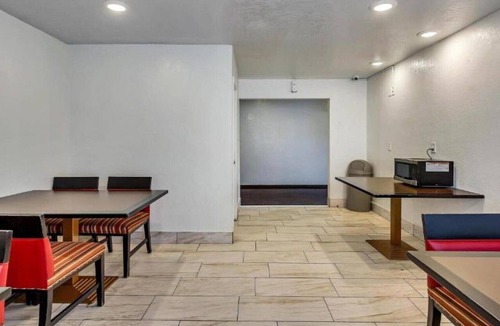 Ogden Apartment | 1 Full Bed | Mobil Acc Tub Nsmk Micfridge