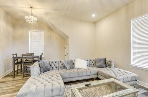 Tulane - Gravier House | 1 Mi to Caesars Superdome: Contemporary NOLA Abode